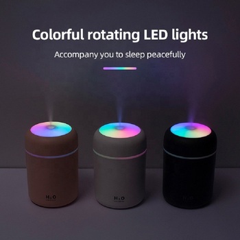 Umidificatore d'aria per bicchiere colorato con grande capacità per umidificatori montati su auto 0