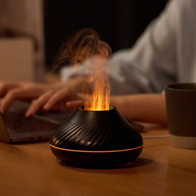 Buon prezzo Dropshipping Nuovo diffusore di fiamma luminosa RGB diffusore di aroma 130ml 3d colorato umidificatore di fiamma fuoco vulcano diffusore Dropshipping in linea