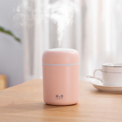 Umidificatore d'aria per bicchiere colorato con grande capacità per umidificatori montati su auto